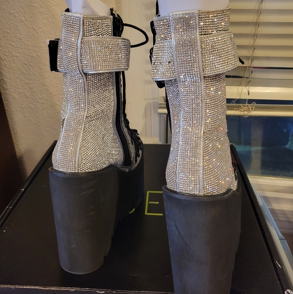 New - Club Exx Crystal Traitor Boots Size 6 - Picture 4 of 5